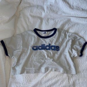 Vintage adidas cropped t shirt💙